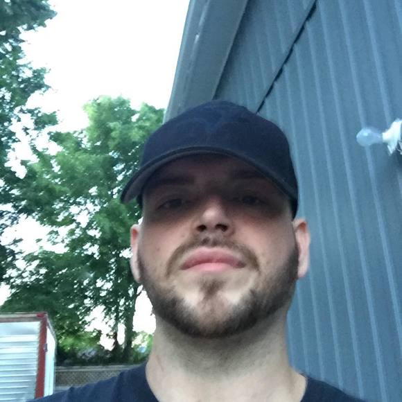 Meet your Posher, Kyle - Picture 1 of 1